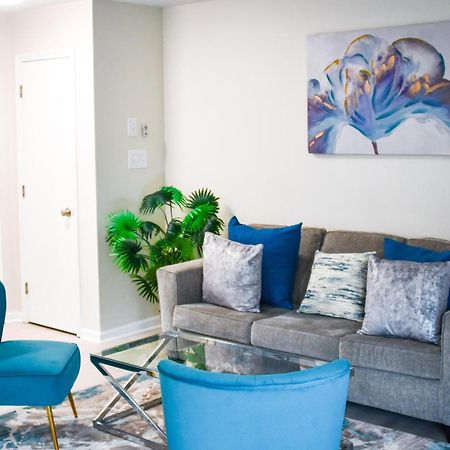 Serene Condo W/ Led Lights In Heart Of Raleigh Exterior photo
